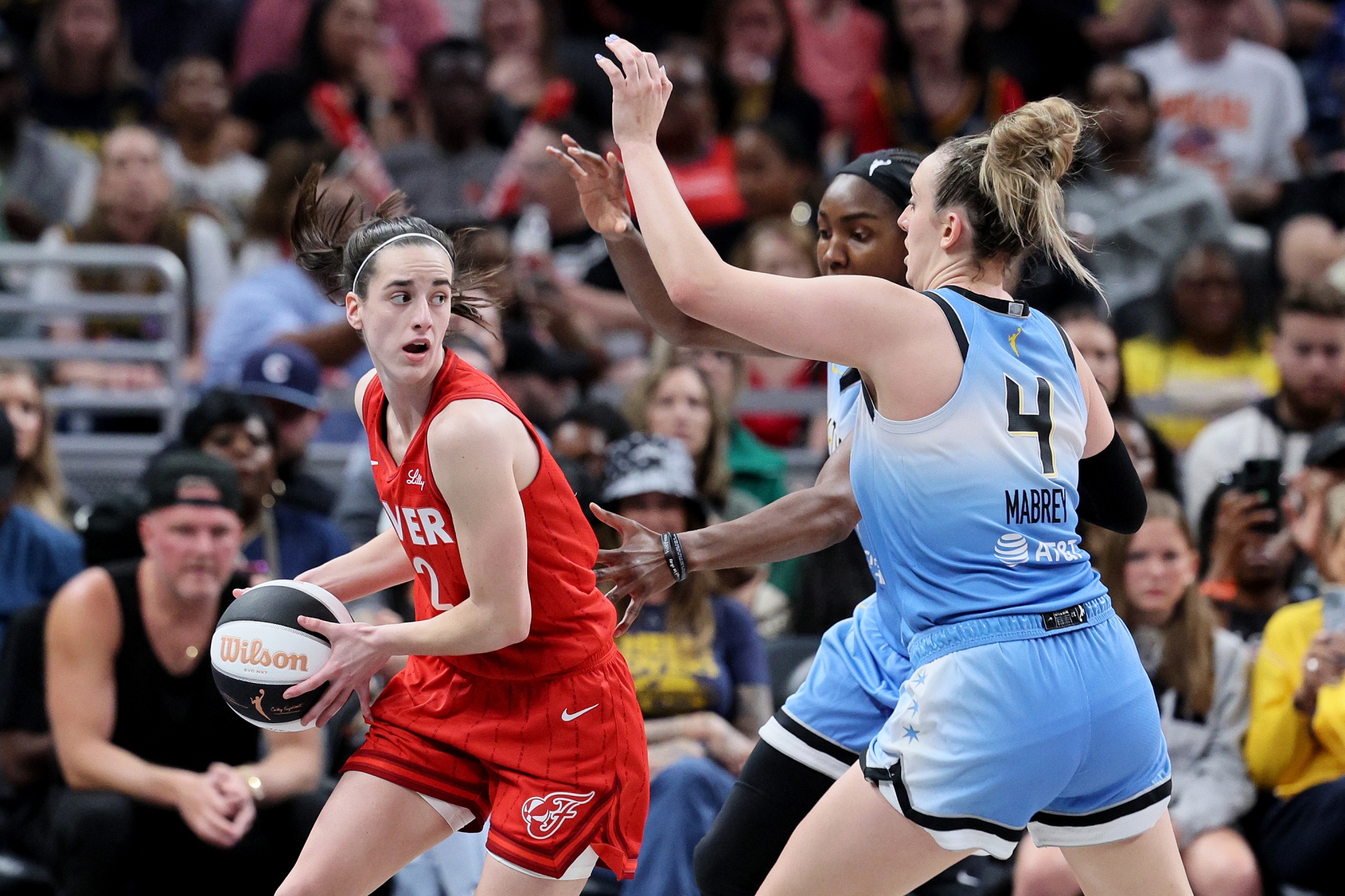 Caitlin Clark Ignites the Court with a Scorching 3-Point Showcase