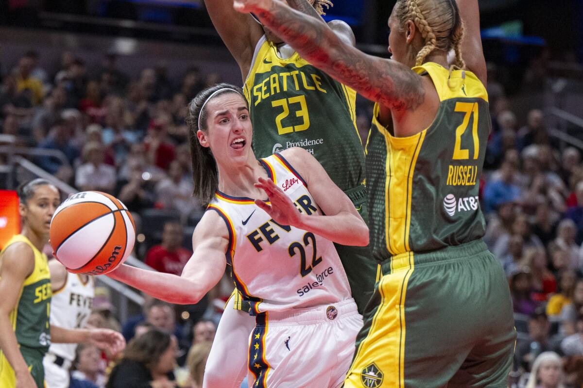 Caitlin Clark Unfazed by Chennedy Carter's Flagrant Foul