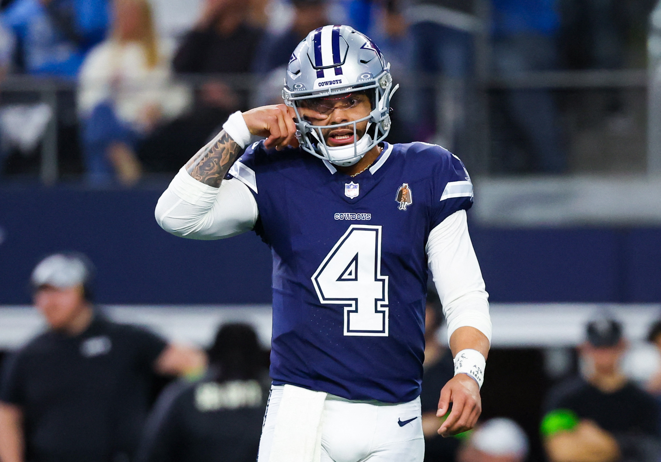  Dak Prescott's Breakout Season Navigating Contract Uncertainty as Cowboys Eye Future Success