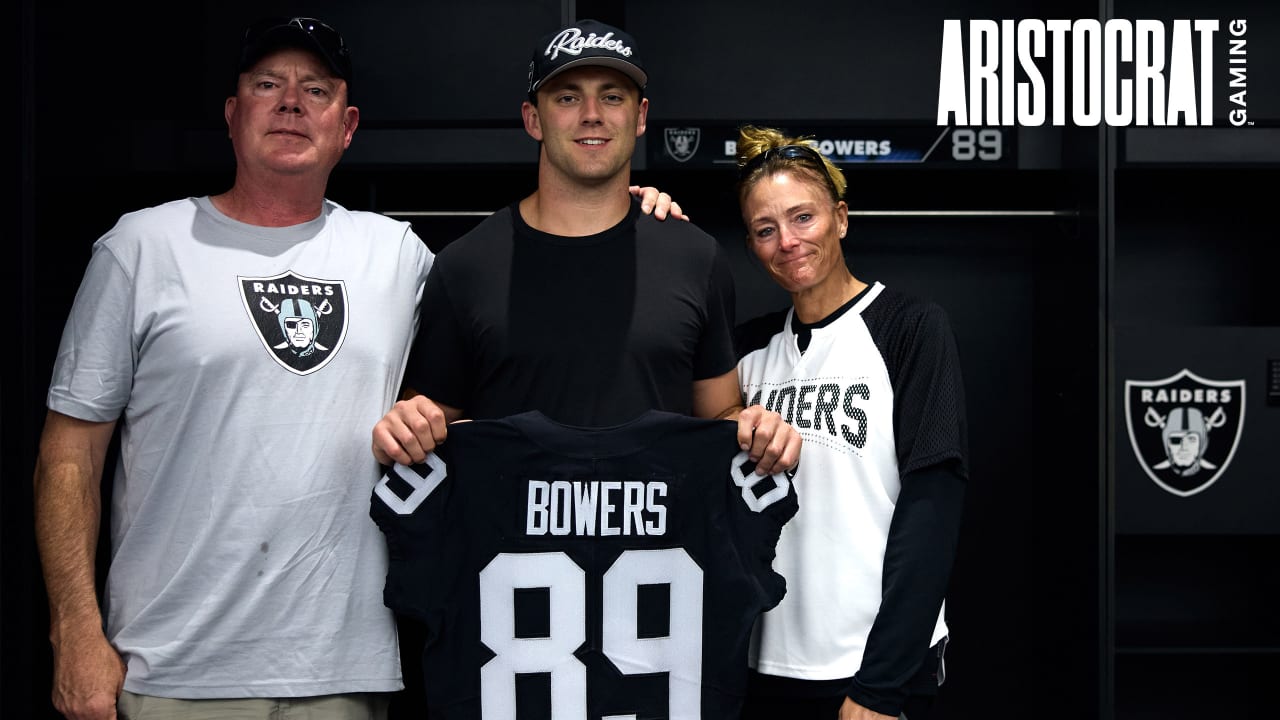  Former Player Praises Raiders’ Rookie Brock Bowers A Future Star in the Making