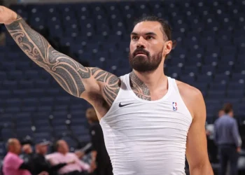 How Steven Adams Learned the Secret of Tim Duncan's Silent Dominance in the NBA Playoffs---