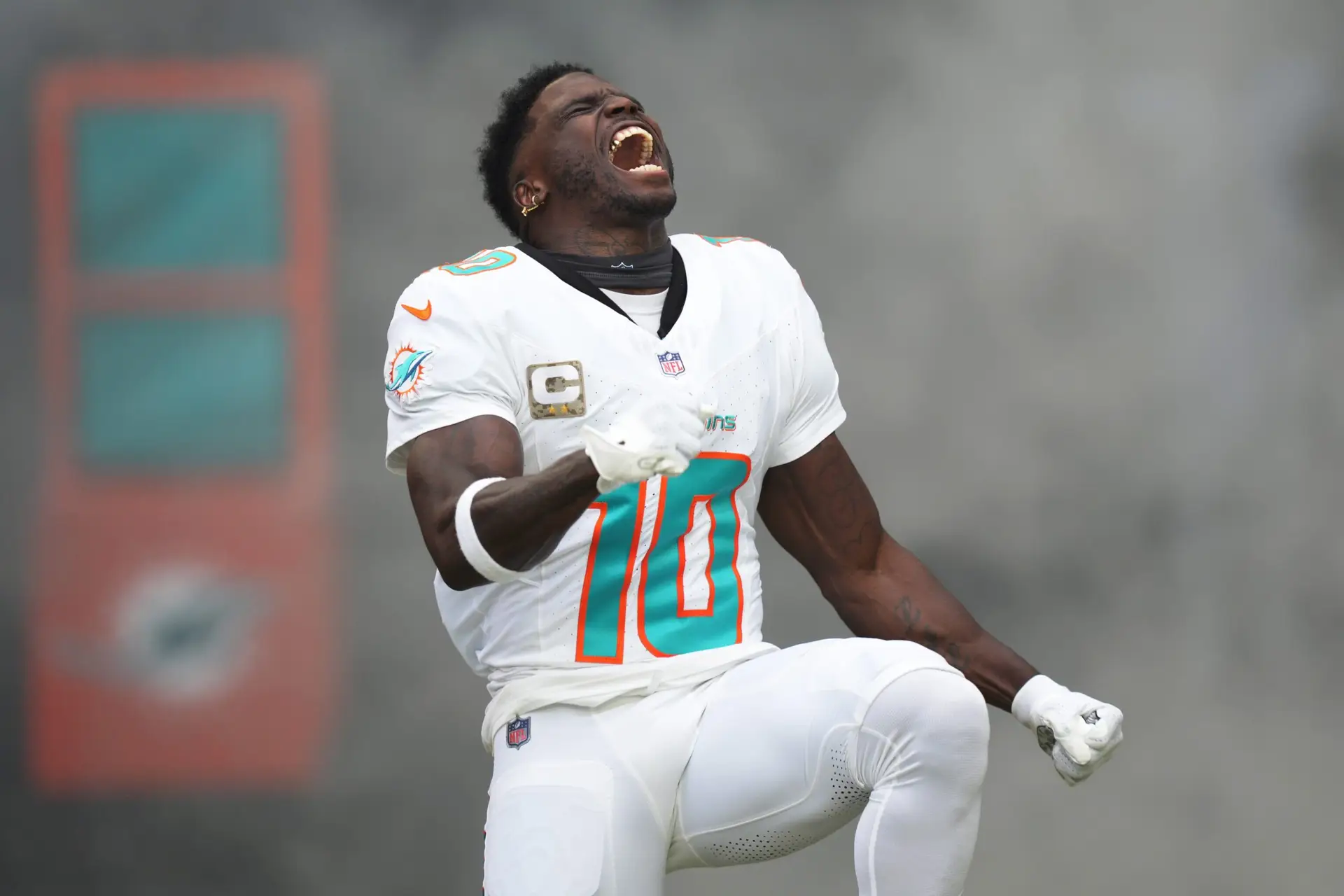 Jaylen Waddle's Lucrative Leap: Securing His Future with the Miami Dolphins