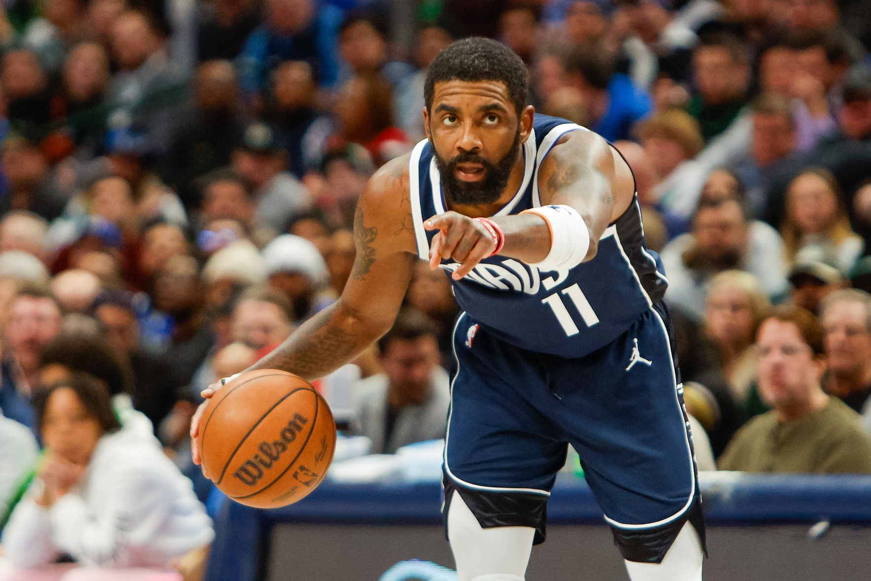 Dallas Mavericks Star Kyrie Irving Shows Immense Focus Amidst Boston Celtics Fans’ Boos