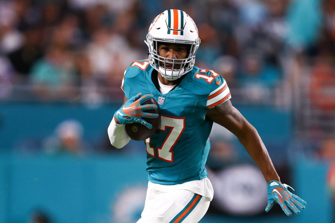 NFL News: Jaylen Waddle's $84,750,000 Contract Extension With The Miami ...