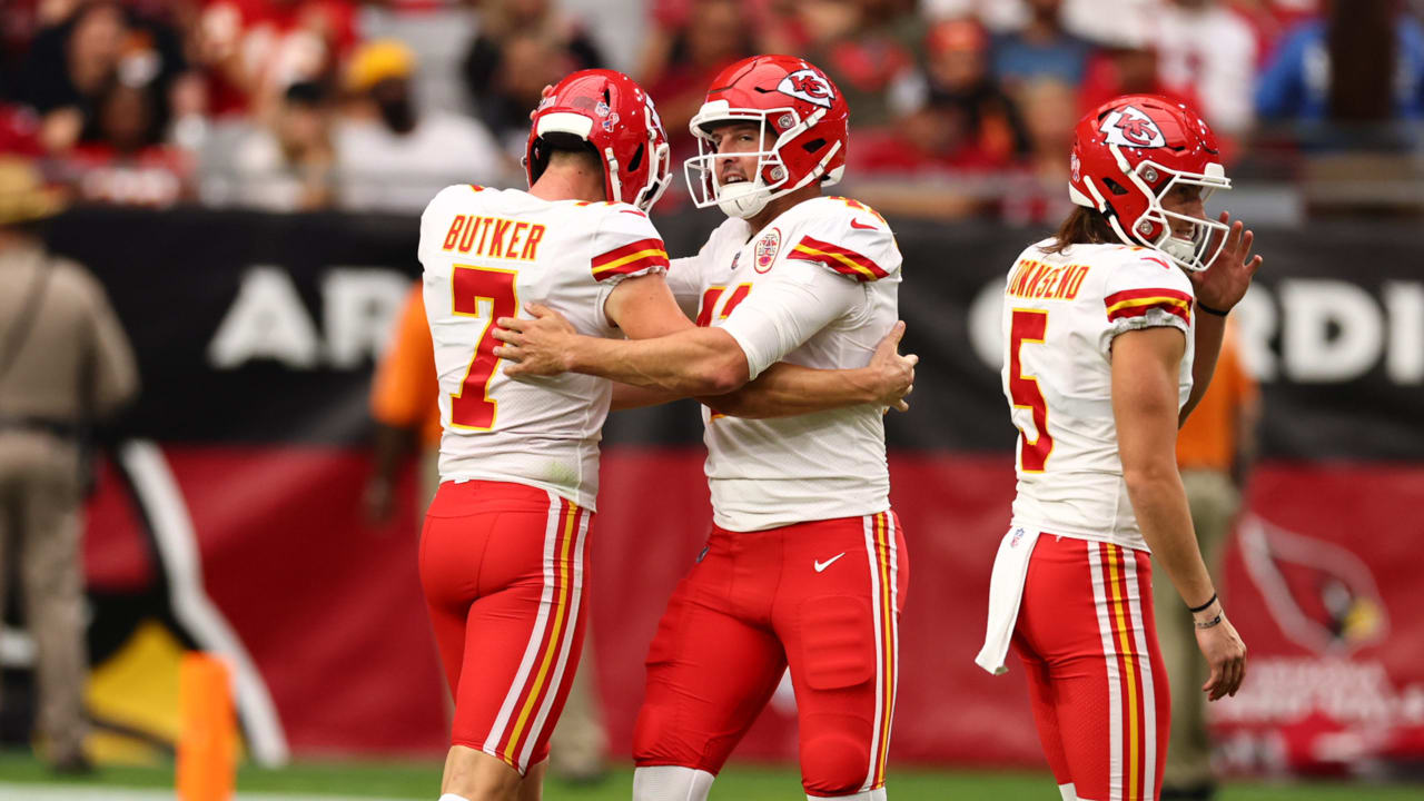 Quick Action and Team SpiritHarrison Butker's Critical Role During Chiefs' Medical Emergency2