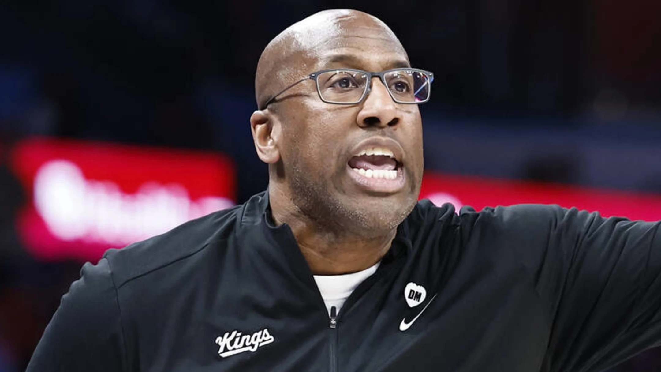 Sacramento Kings Stake Their Future with Mike Brown: A Strategic Move Amidst NBA Tensions