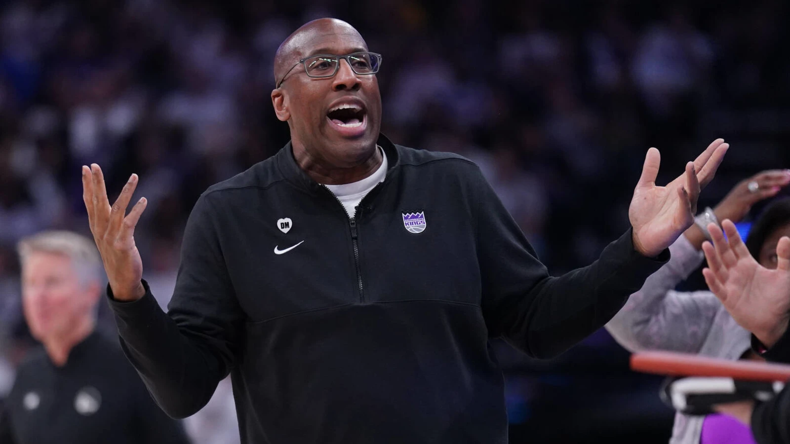 Sacramento Kings Stake Their Future with Mike Brown: A Strategic Move Amidst NBA Tensions