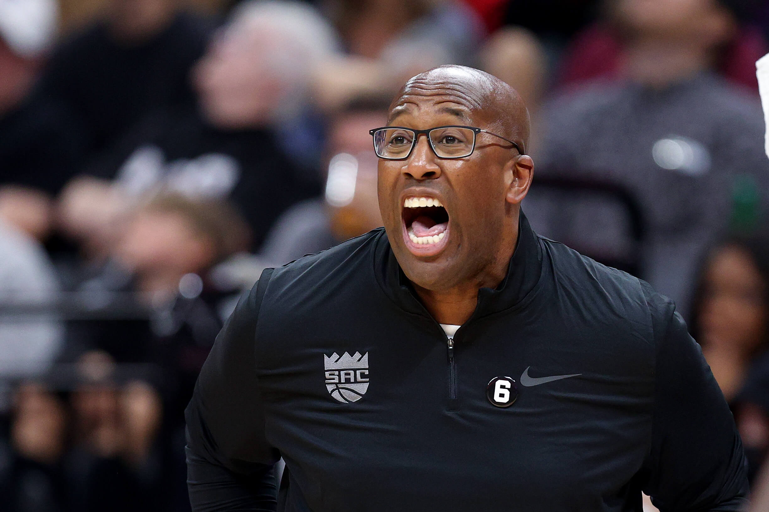  Sacramento Kings Stake Their Future with Mike Brown: A Strategic Move Amidst NBA Tensions