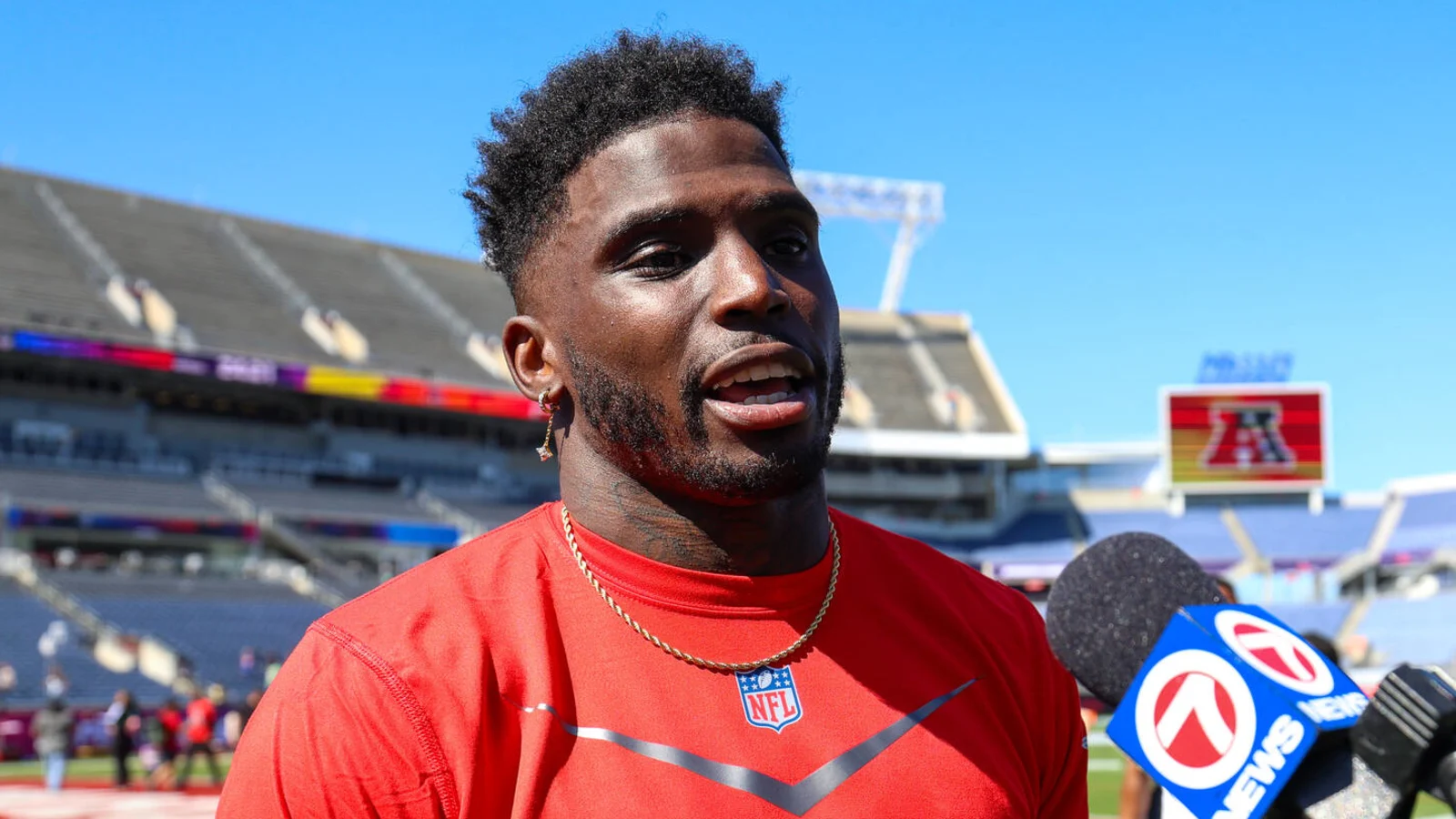 Tyreek Hill's Take on Justin Jefferson's Record-Breaking Contract A New Era for Wide Receivers..