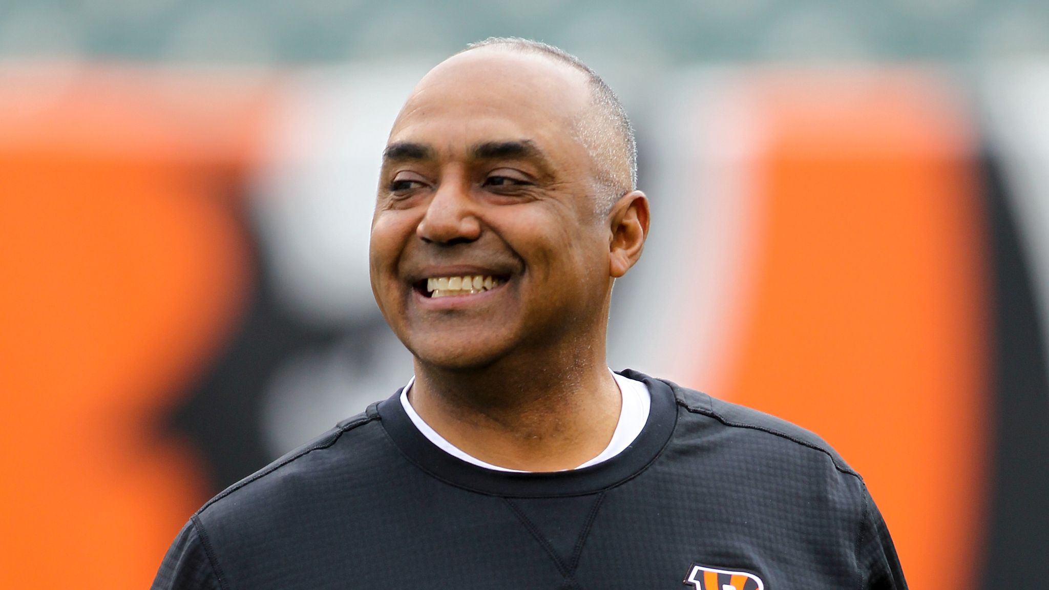 NFL Comeback: Marvin Lewis Teams Up with Antonio Pierce to Revamp Raiders' Strategy