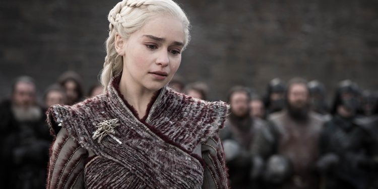 Emilia Clarke's Quick Thinking: How She Made a Game of Thrones Scene Unforgettable