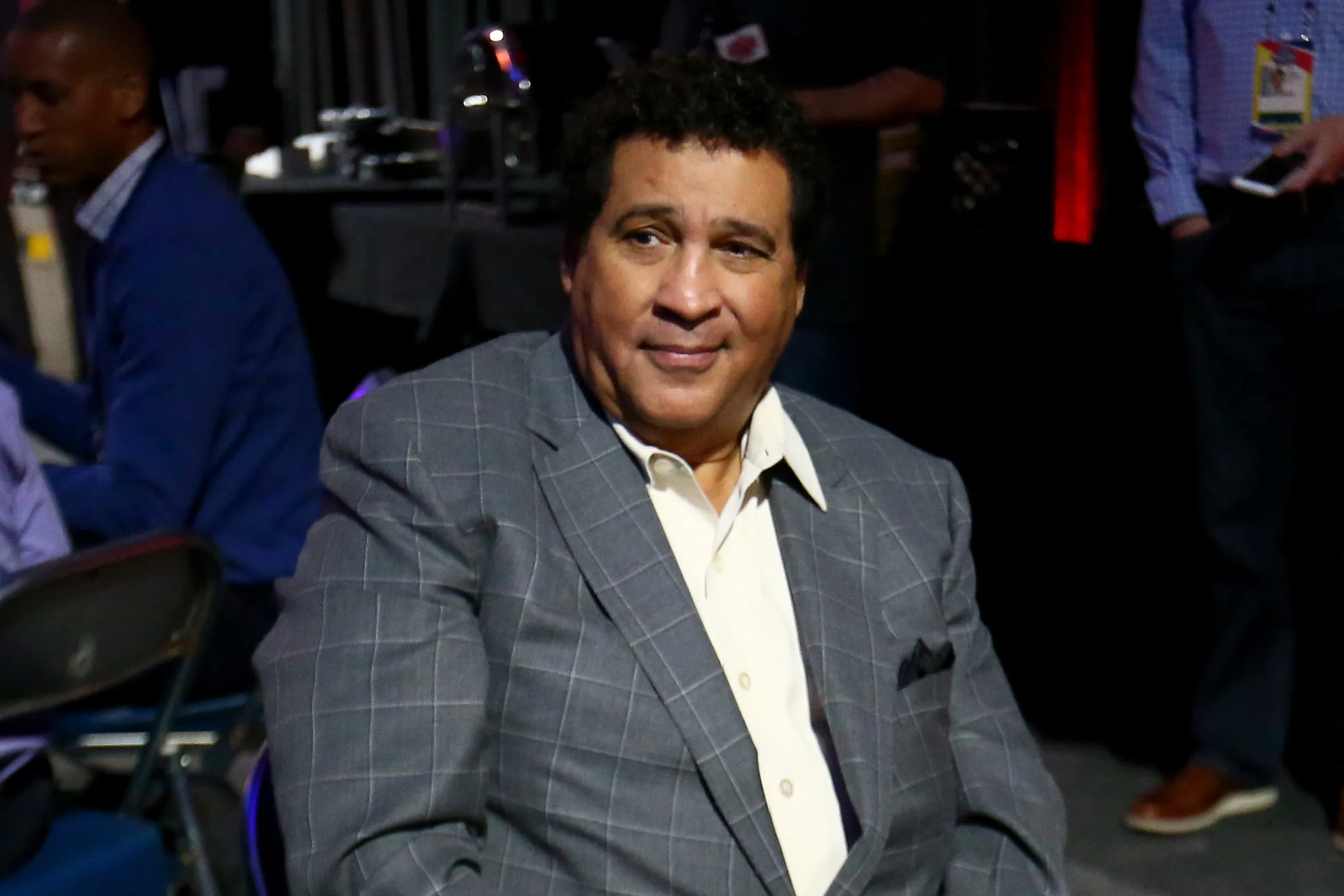 Greg Gumbel, TV anchor