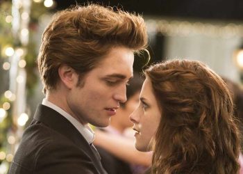 Kristen Stewart Talks Challenges Playing Bella in Twilight: A Look Inside Her Struggles and Triumphs