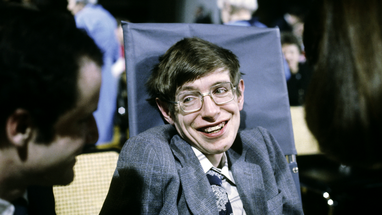 When Simon Helberg Met Stephen Hawking: A Behind-the-Scenes Story from 'The Big Bang Theory'